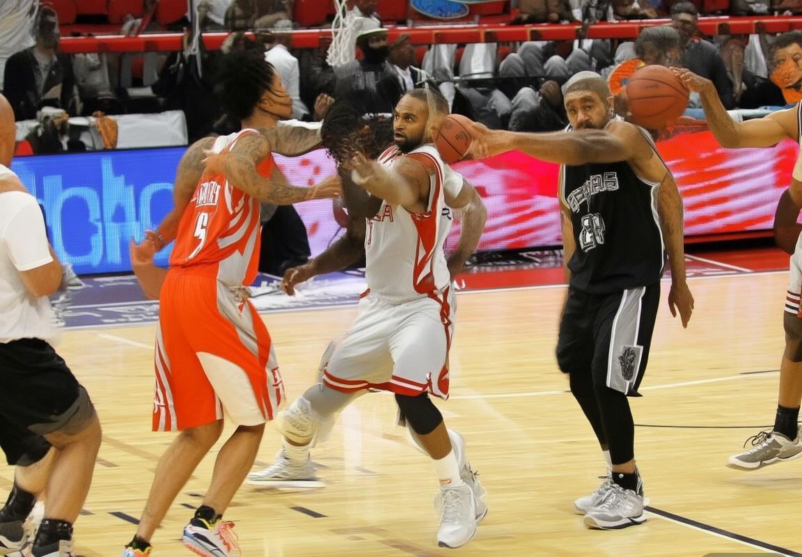 火箭VS马刺：巅峰对决背后的成长与未来(图3)