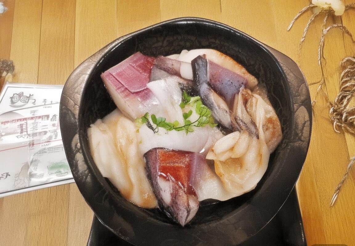 雷根斯堡VS汉堡：巅峰对决回顾与关键球员分析(图1)